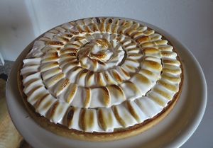 tarte au citron meringuée at Delice Vegetal in Kaeerjeng
