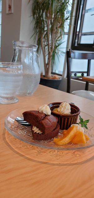 Dessert set at Mamede no Vege Sweets in Nagoya