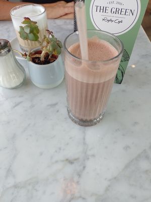 Kakao mit selbstgemachte cashewmilch at The Green in Nuremberg