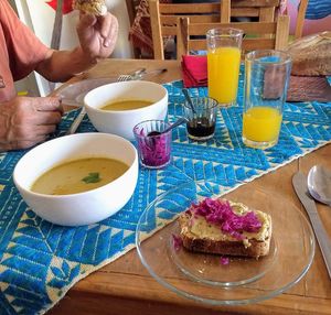 Lentil soup, house made bread and spread at Suwa Restaurante Vegano in Queretaro