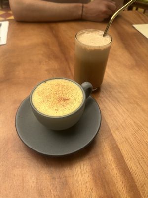 Leche dorada y café   at Suwa Restaurante Vegano in Queretaro
