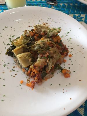 Platillo de papas con corazones de alcachofas.  at Suwa Restaurante Vegano in Queretaro