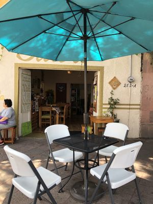 Outdoor seating at Suwa Restaurante Vegano in Queretaro