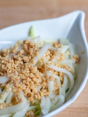 Stem cabbage salad with peanuts at Wei&Wei in Aachen