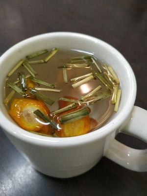  Kumkuat lemongrass tea (HOT only) $2 at Rice House 谷王栈( 粥大王) in Central Singapore