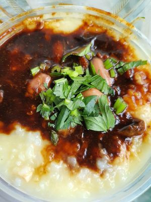 Duck porridge to go ~ 25/3/21 at Rice House 谷王栈( 粥大王) in Central Singapore