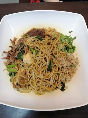 Vegetarian Home made noodle with minced pork at Rice House 谷王栈( 粥大王) in Central Singapore