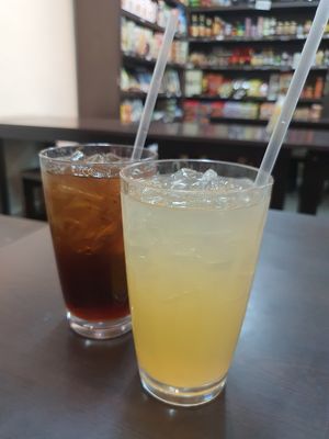 Dark plum and limenade at Rice House 谷王栈( 粥大王) in Central Singapore