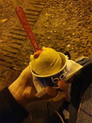 Pistachio ice cream at OLMO Heladería Artesanal in Sevilla
