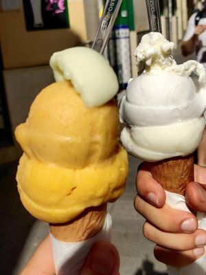  at OLMO Heladería Artesanal in Sevilla