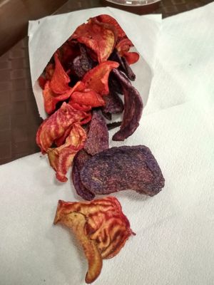 Vegetable chips, as served in February 2019. at Epoch Vegan Burger in Budapest