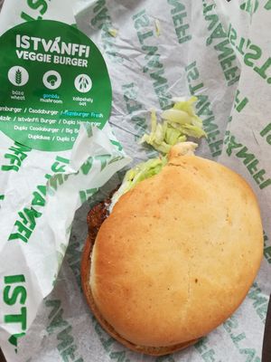 Hamburger Fresh with mushroom patty at Epoch Vegan Burger in Budapest