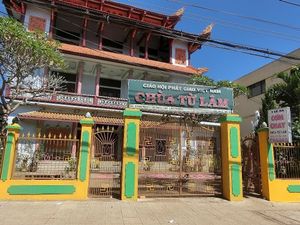 View from Tran Phu street at Chua Tu Lam in Bao Loc
