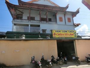 View from Hai Ba Trung street at Chua Tu Lam in Bao Loc