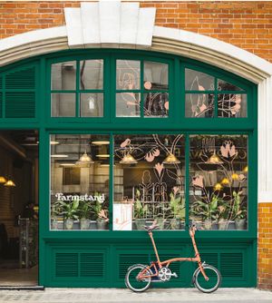 Farmstand is all about great tasting, plant-powered food that fuels you with energy, packs a punch on nutrition and takes care of the planet too. 
 at Farmstand in London