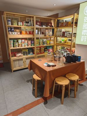 Vegetarian snacks and cup noodles selling corner at HeYa Penglai Vegetarian Restaurant in Fuzhou