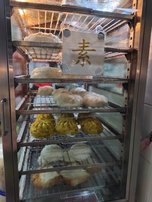 Vegan and vegetarian Bao at Yu Yuan Vegetarian Stall 裕元齋素食 in Central Singapore