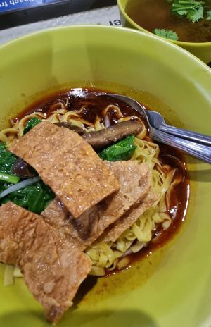 Dry mee pok at Yu Yuan Vegetarian Stall 裕元齋素食 in Central Singapore
