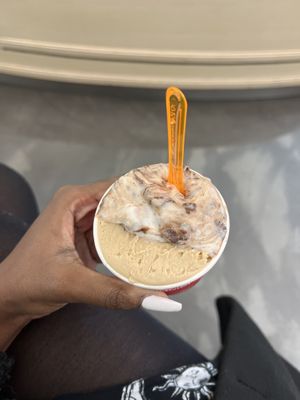 Vegan gelato mix at Il Gelatiere in Naples