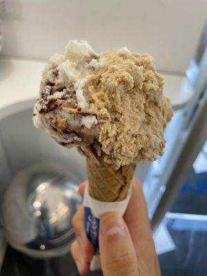 cremino e nocciola   at Il Gelatiere in Naples