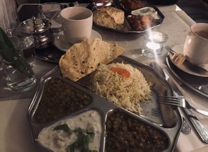 Vegan lunch and chai latte at Dharamsala in Modling