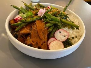 Rice Bowl with seitan at Wilk Syty in Wroclaw