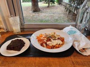  at Happy Feel in Lyon