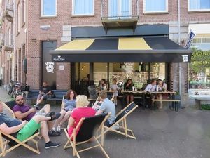 terrace in front of Vegan Junkfood Bar, Amsterdam at Vegan Junk Food Bar - 2D in Amsterdam