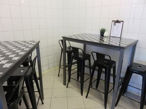 high barstools are really uncomfortable (and unaccessible for people in wheelchair)
Vegan Junkfood Bar, Amsterdam at Vegan Junk Food Bar - 2D in Amsterdam