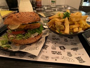 Chicken sandwich & truffle fries at Vegan Junk Food Bar - 2D in Amsterdam