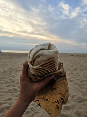 Chipotle Burrito - vegan at Mamacita - Takeaway Food in Oostende