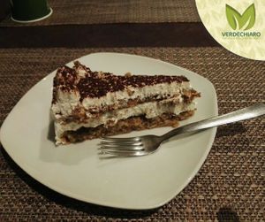 Tiramisu veg con Pan di Spagna di farina di farro at Verdechiaro in Palermo