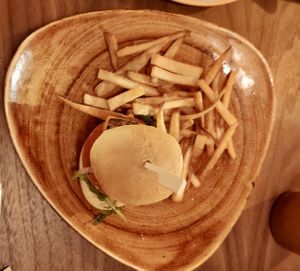 Pineapple burguer mini at Lluvia in Alicante