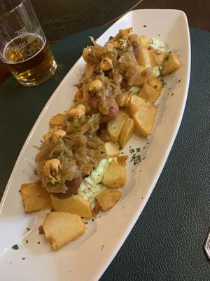 Vegan German meatballs (beyond meat) at Lluvia in Alicante