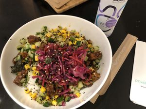 The Next Level Tempeh (vegan) bowl at Poké Perfect in Utrecht