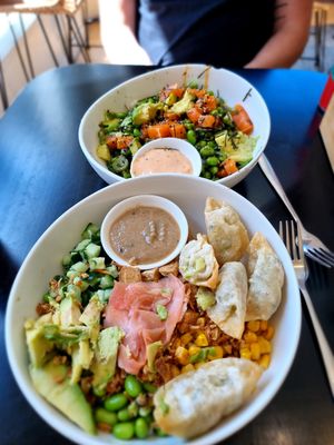 Lunch at Poké Perfect in Utrecht