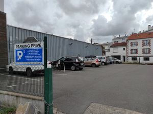 Parking at Biocoop Nantes Republique in Nantes