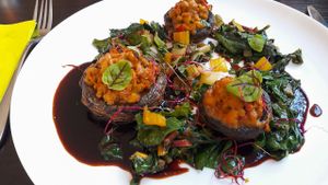 Stuffed mushrooms with chard at Farbenfroh in Essen