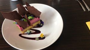 Vainilla chocolate mango cake  at Farbenfroh in Essen