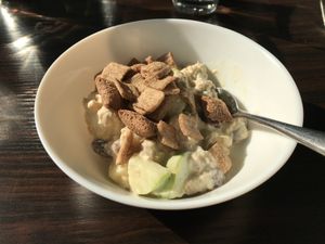 Brunch-Birchermüsli at Farbenfroh in Essen