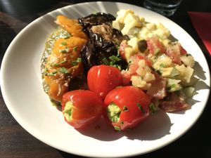 Brunch-Cold Dishes at Farbenfroh in Essen