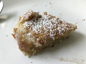 Brunch-Apple Cake at Farbenfroh in Essen