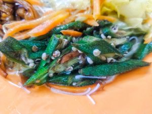 Lady fingers at Fo Yuan Miao Su Shi Ge 佛缘妙素食阁 in Central Singapore