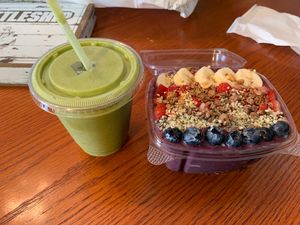 Spinach, banana, and peanut butter smoothie and açaí bowl. Very good at Juiceheads ATL in Atlanta