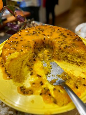 Bolo com cobertura de maracujá   at Espaço Nutrir - Corpo Mente Espirito in Florianopolis