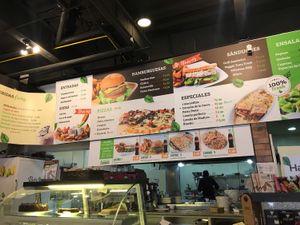 Menu at Dulce Albahaca Deli Restaurant in Quito