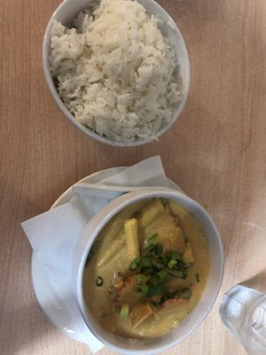 Red curry with tofu and vegetable and steamed rice  at Menu Thai Cuisine in Port Douglas