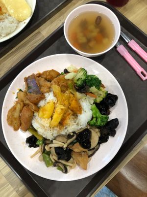 Food at Lu Ye Yuan 鹿野苑 in Central Singapore
