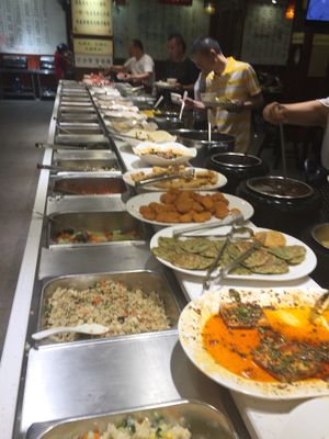 Summer Buffet at Qiānhé Qīngxīn 谦和清心素食 - 温江店 in Chengdu