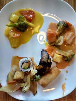 2 kind of curries, and other stuff. All amazing. at Orange Verte in Cologne